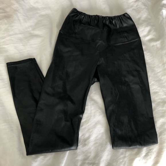 Aritzia Wilfred Faux Leather Legging - Picture 2 of 4